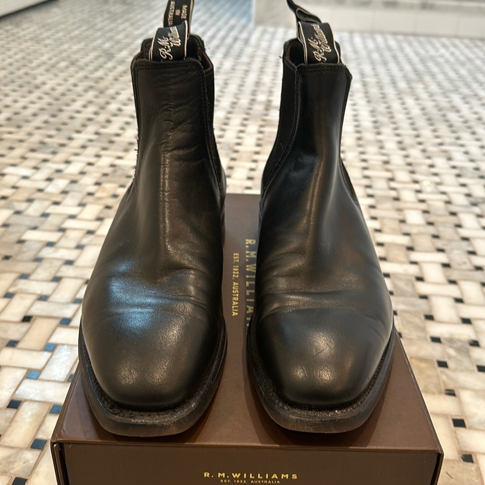 RM Williams Comfort Craftsman Black Chelsea Boot